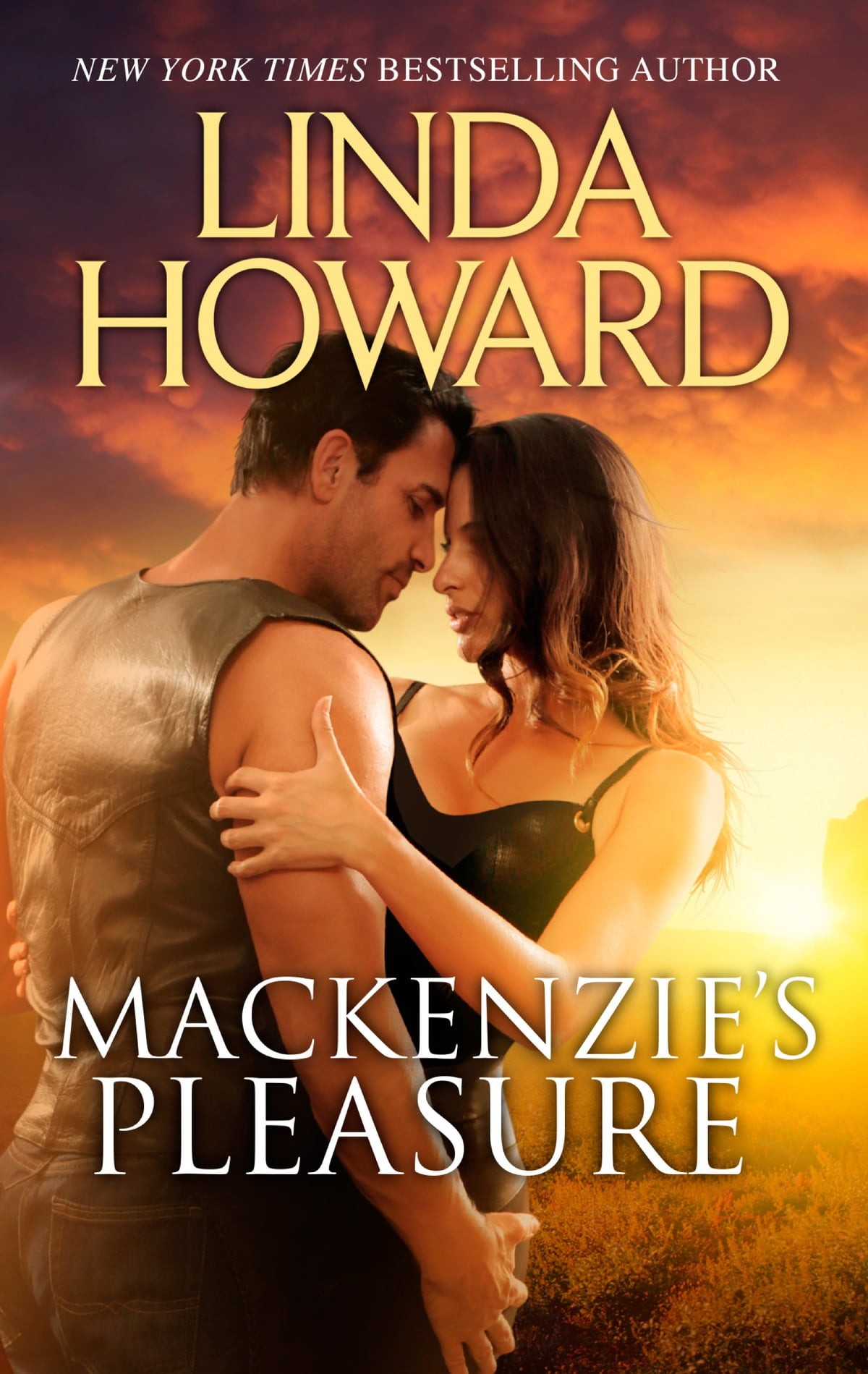 Mackenzie's Heroes: Mackenzie's Pleasure (Heartbreakers, Book 5) / Mackenzie's Magic